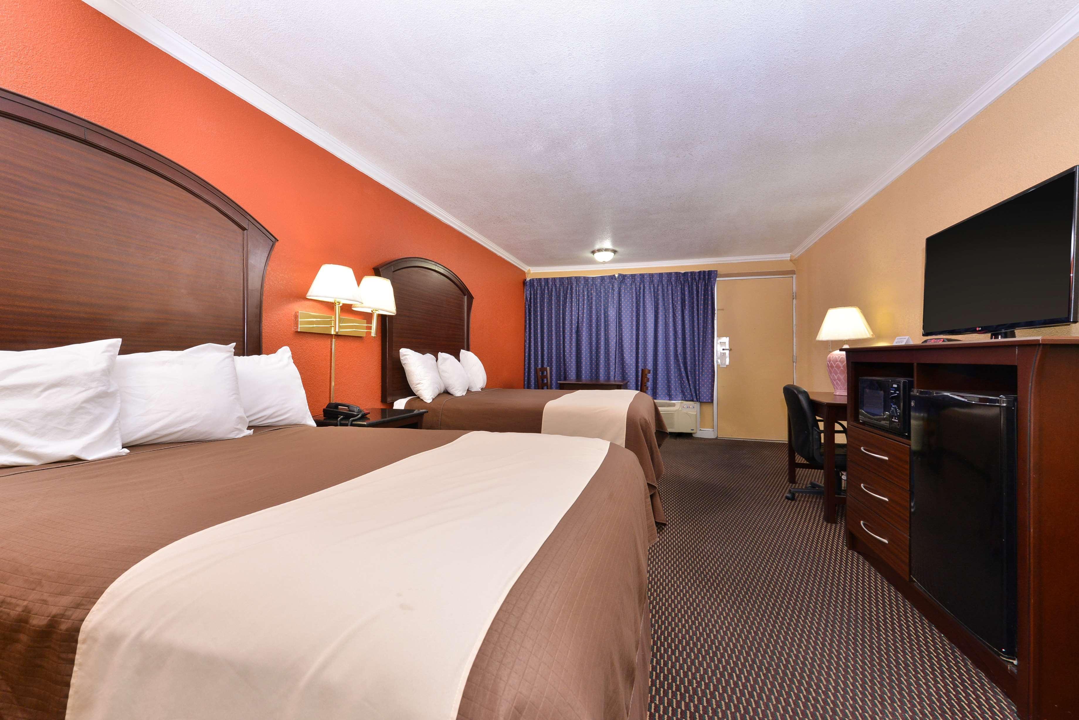 Americas Best Value Inn Schulenburg Exterior photo