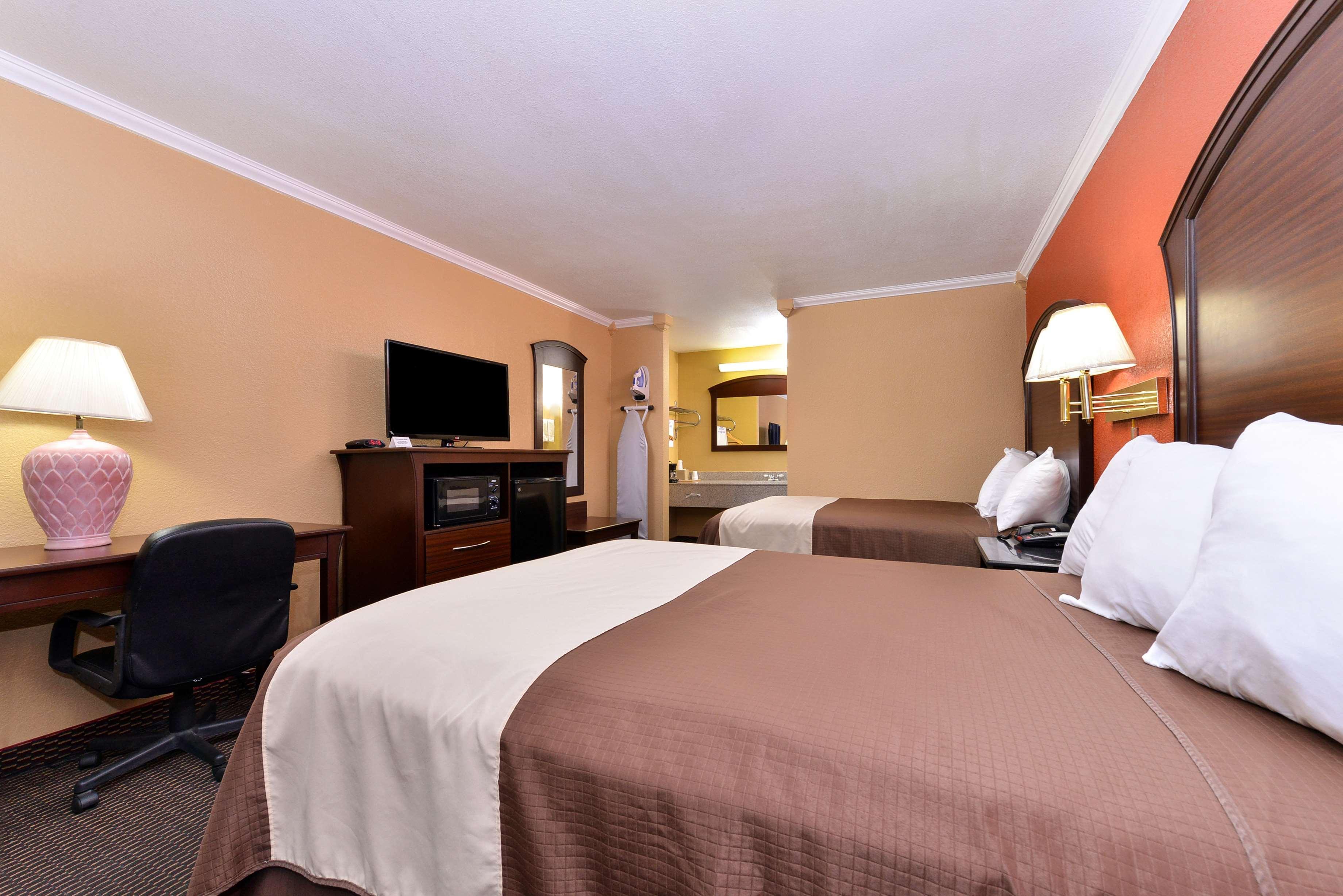 Americas Best Value Inn Schulenburg Exterior photo